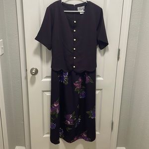 Women’s Daphne’s Grey Purple Dress- Size B2